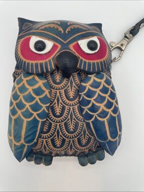 Owl 3D hand tooled hand stitched Leather Wristlet Clutch coin purse